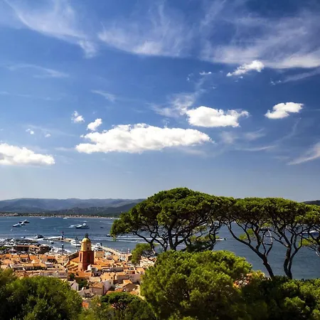 Gasbru - Golfe De St-tropez - Rez De Jardin T2 Avec Acces Piscine Et Tennis *