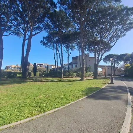 Apartment Gasbru - Golfe De St-tropez - Rez De Jardin T2 Avec Acces Piscine Et Tennis Gassin